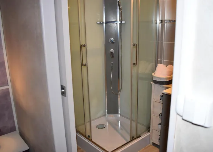 Chez Augustin Bed & Breakfast 3*