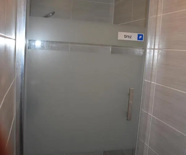 Nocleg ze śniadaniem Chez Augustin 3*